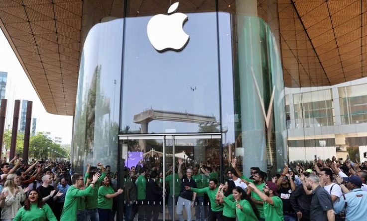 India sees Apple nearly tripling investment, exports in coming years